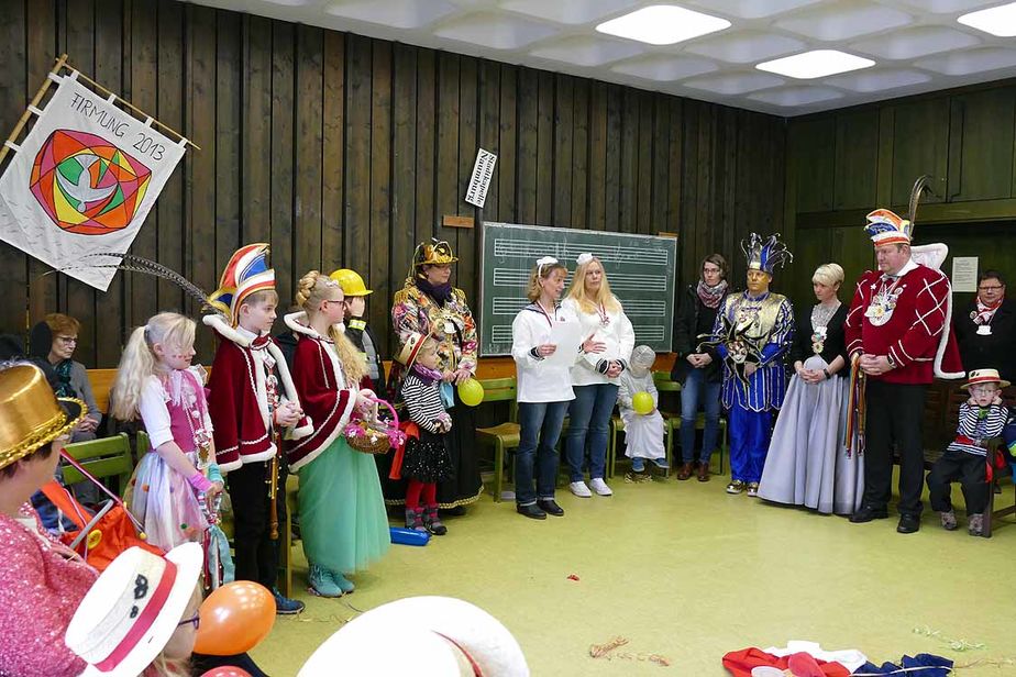 Naumburger Prinzenpaar und Hofnarr besuchten Kindergottesdienst